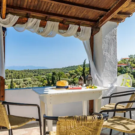 Christina's Holiday home Alikias