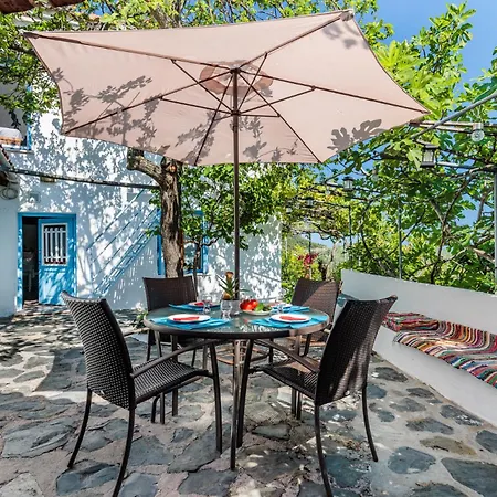 بيت للعطل Christina's Alikias